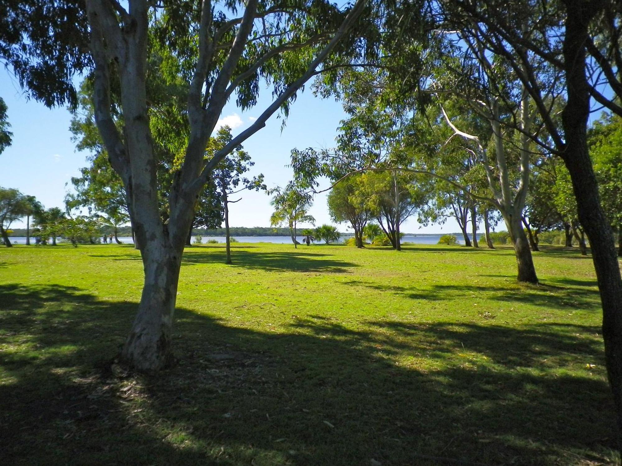Tin Can Bay'S Sleepy Lagoon Motel Exterior foto